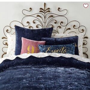 Pottery Barn Kids Navy Twin Size Comforter